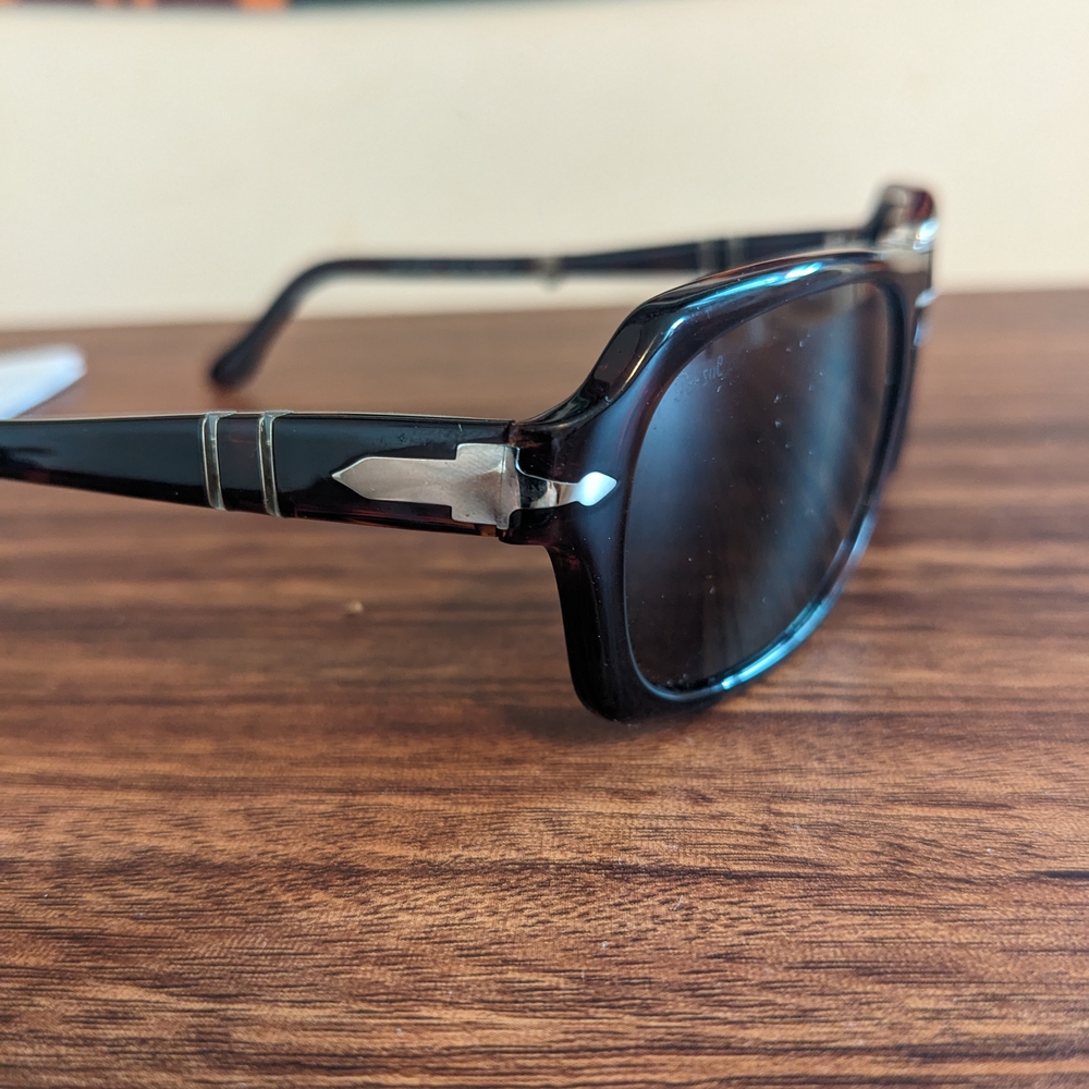 Persol Sunglasses - Men's - Timeless Italian Style - with case